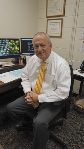 Quisenberry retires after 35 years at ESCC